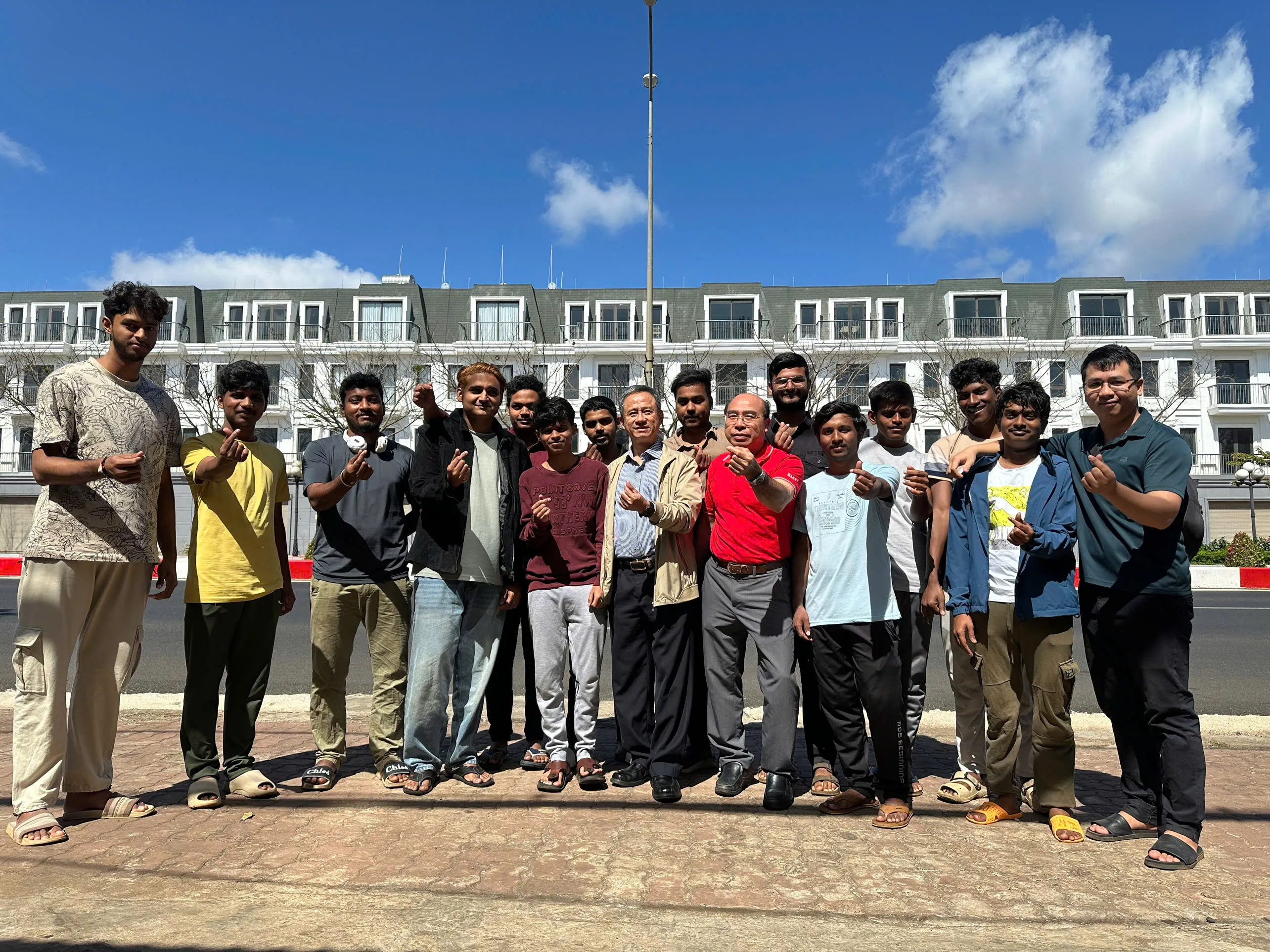 Indian students in Buon ma thuot hospital